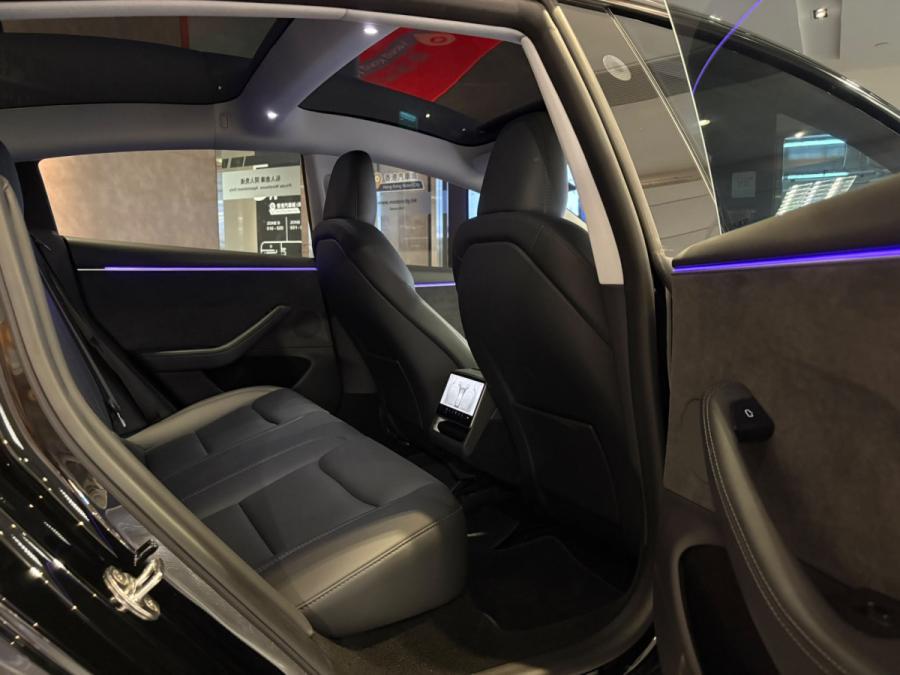 Model 3 Long Range AWD - Image 5
